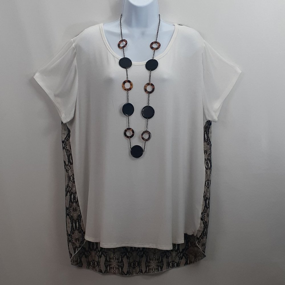 free kisses plus Mixed Media T-Shirt Top